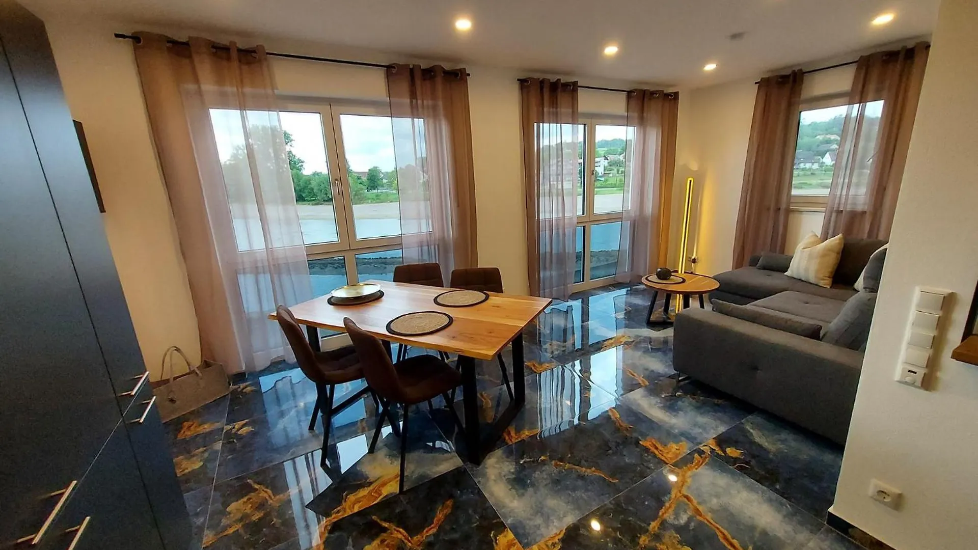 Πανσιόν Ferienwohnung Und Zimmer Zum Donaublick Kelheim
